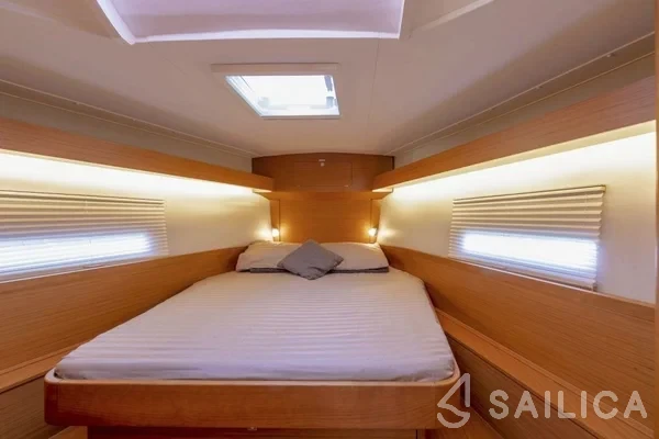 Dufour 430 Grand Large - Yacht Charter Sailica