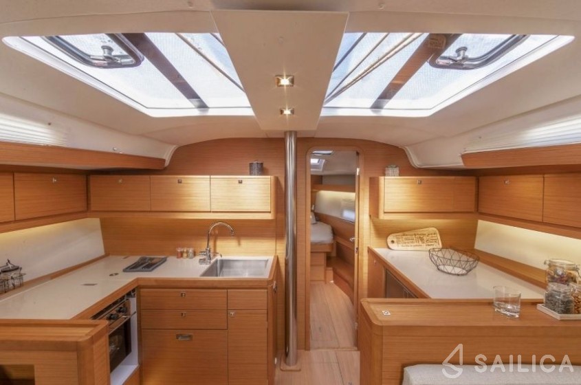 Dufour 430 Grand Large - Yacht Charter Sailica