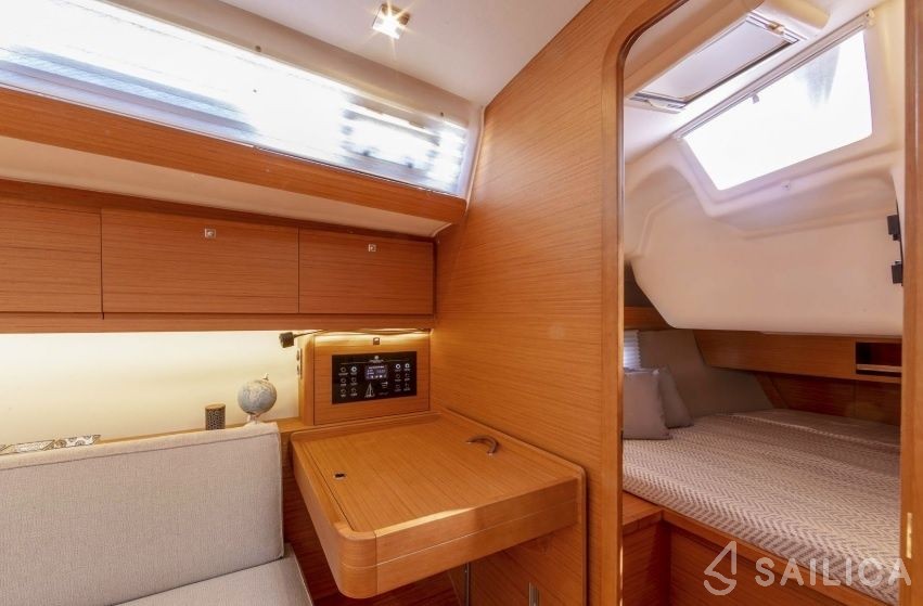 Dufour 430 Grand Large - Yacht Charter Sailica