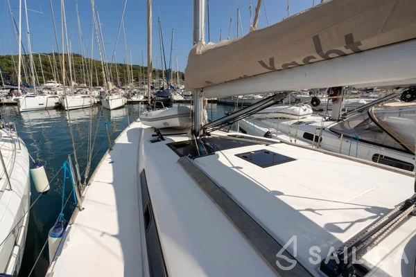 Dufour 460 GL - Yacht Charter Sailica