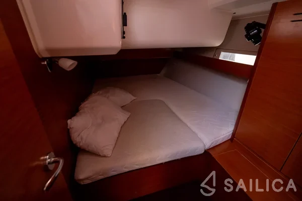 Dufour 460 GL - Yacht Charter Sailica