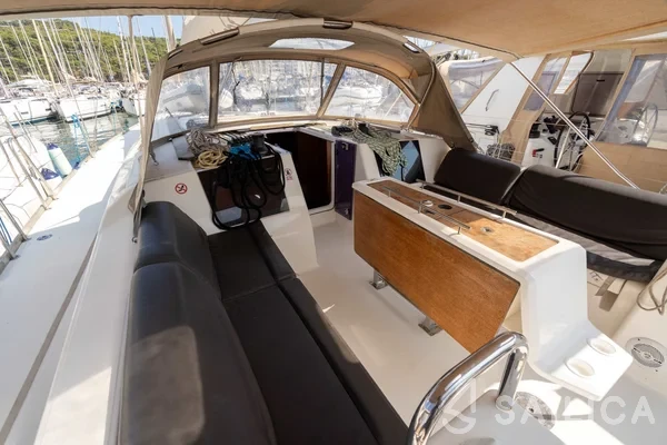 Dufour 460 GL - Yacht Charter Sailica