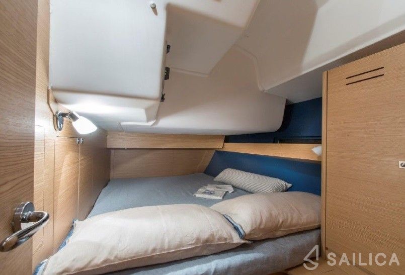 Dufour 460 GL - Yacht Charter Sailica