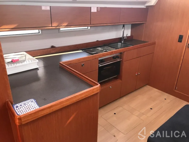 Bavaria 46 Cruiser - Yacht Charter Sailica