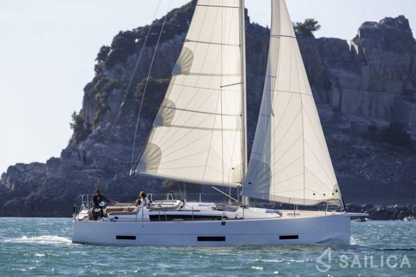 Dufour 390 Grand Large - Yacht Charter Sailica