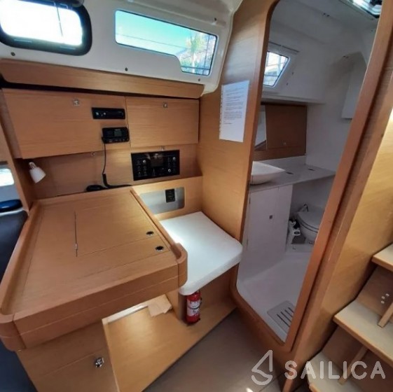 Dufour 360 GL - Yacht Charter Sailica