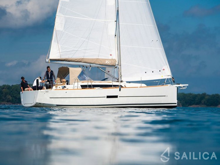 Dufour 360 GL - Yacht Charter Sailica