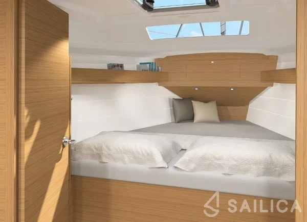 Dufour 360 GL - Yacht Charter Sailica