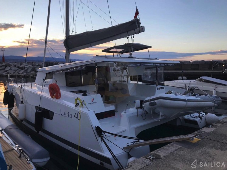 Lucia 40 - Yacht Charter Sailica