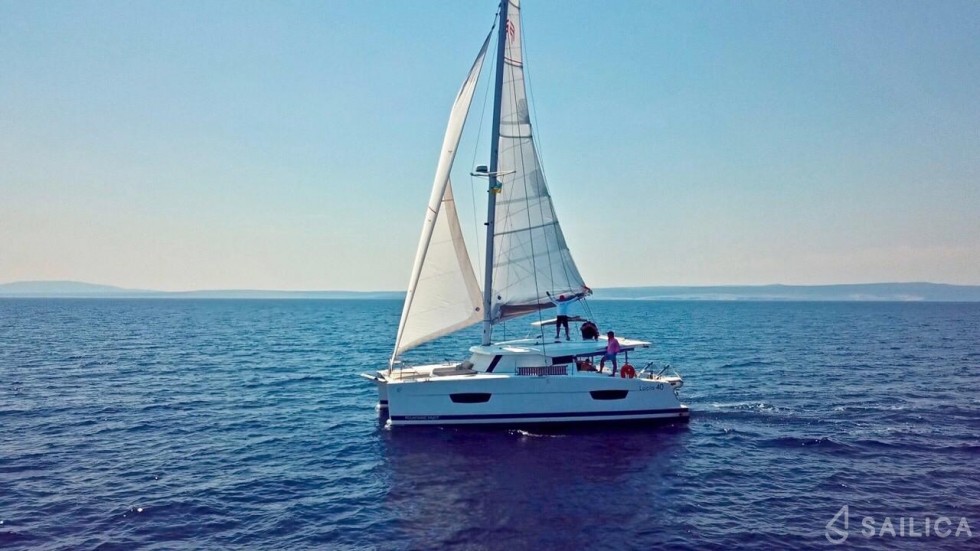 Lucia 40 - Yacht Charter Sailica