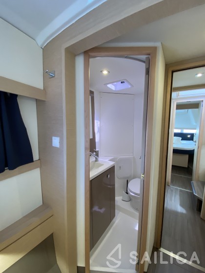 Lucia 40 - Yacht Charter Sailica