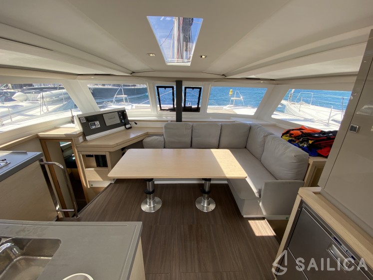 Lucia 40 - Yacht Charter Sailica