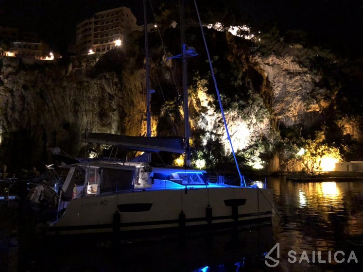 Lucia 40 - Yacht Charter Sailica