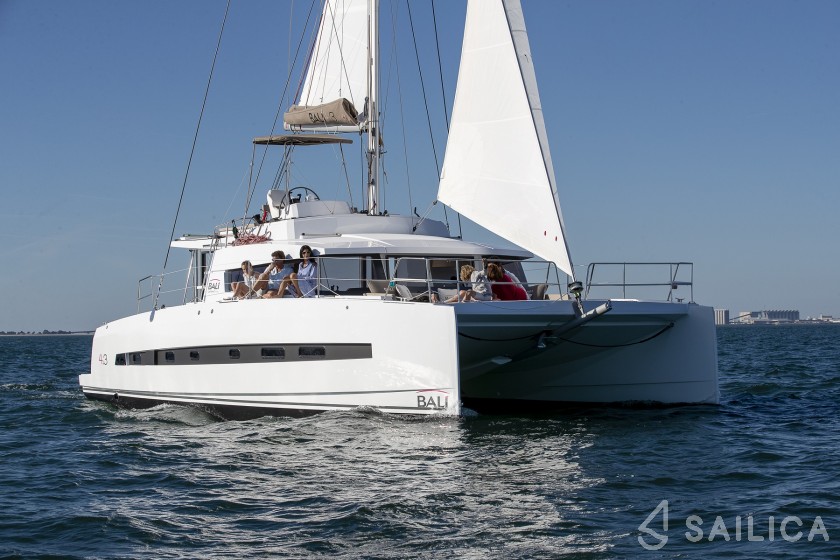 Bali 4.3 - Yacht Charter Sailica