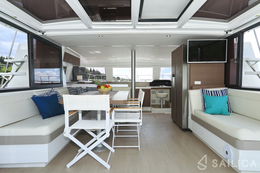 Bali 4.3 - Yacht Charter Sailica