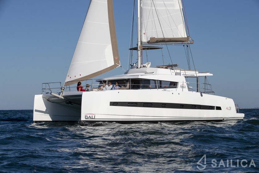 Bali 4.3 - Yacht Charter Sailica
