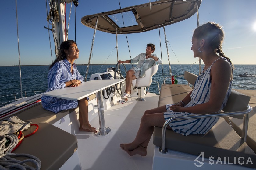 Bali 4.3 - Yacht Charter Sailica