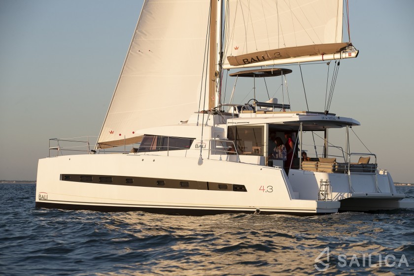 Bali 4.3 - Yacht Charter Sailica