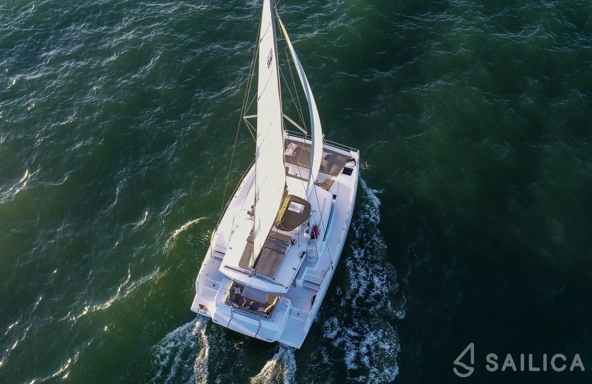 Bali 4.3 - Yacht Charter Sailica