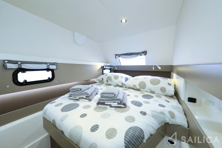 Bali 4.3 - Yacht Charter Sailica