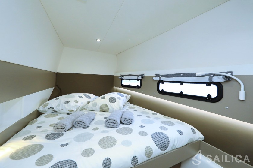 Bali 4.3 - Yacht Charter Sailica