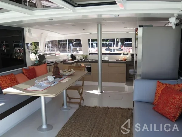 Bali 4.3 - Yacht Charter Sailica