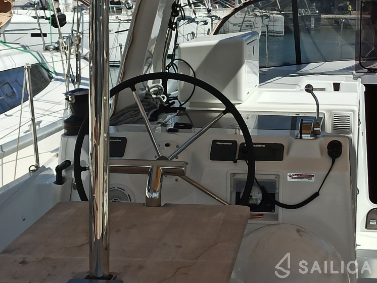 Sun Loft 47 - Yacht Charter Sailica