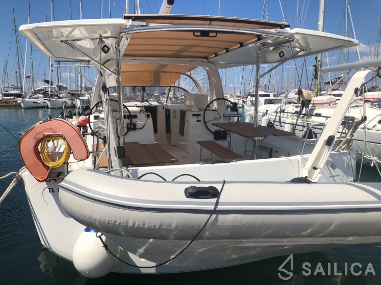 Sun Loft 47 - Yacht Charter Sailica