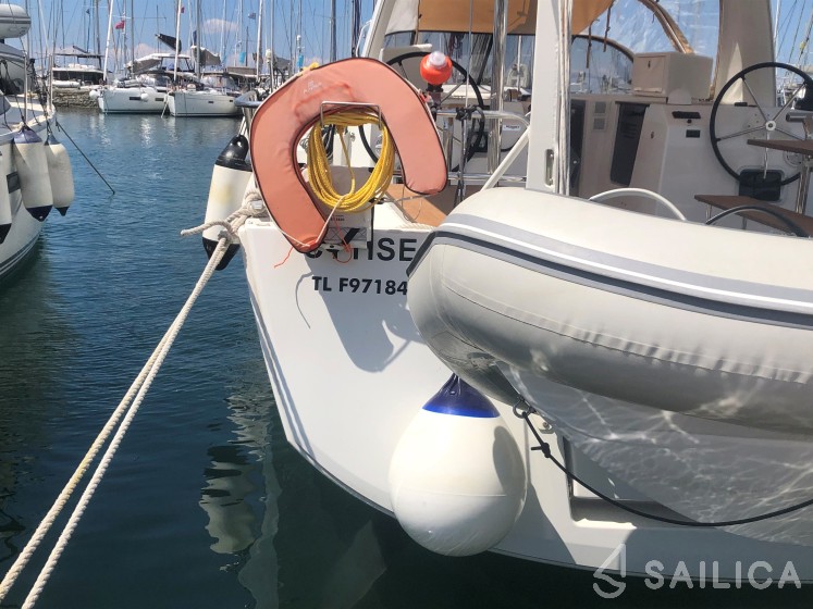 Sun Loft 47 - Yacht Charter Sailica