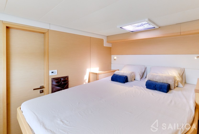 Lagoon 52F - Yacht Charter Sailica