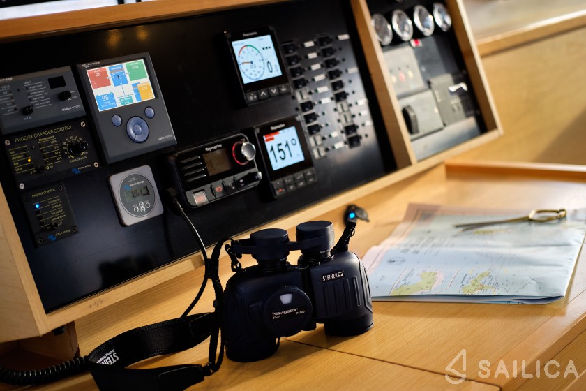 Lagoon 52F - Yacht Charter Sailica