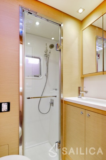 Lagoon 52F - Yacht Charter Sailica
