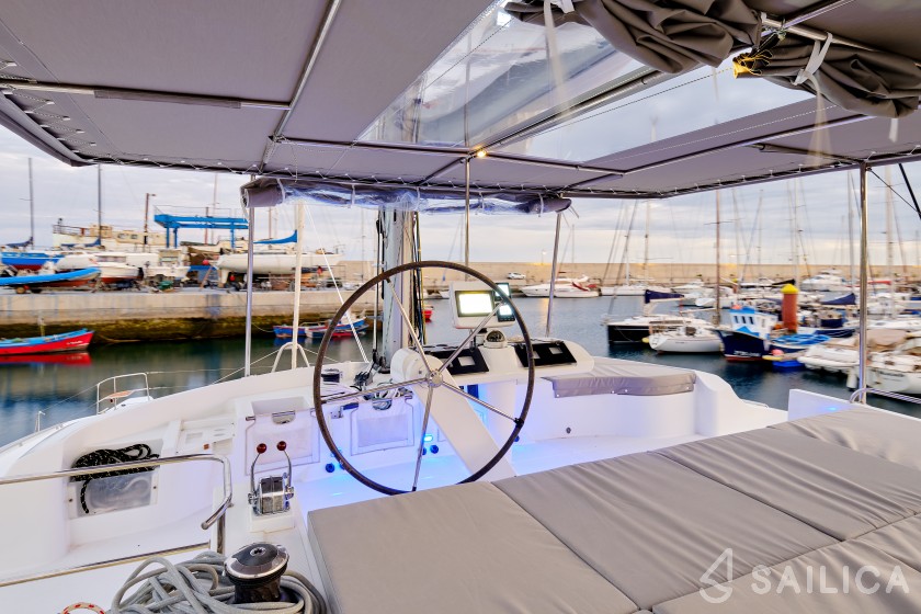 Lagoon 52F - Yacht Charter Sailica