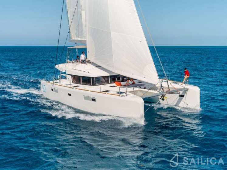 Lagoon 52F - Yacht Charter Sailica