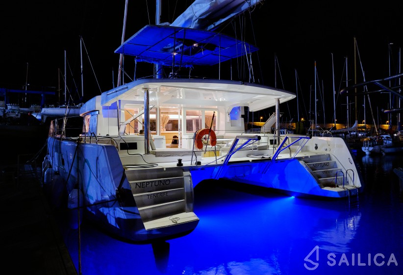 Lagoon 52F - Yacht Charter Sailica