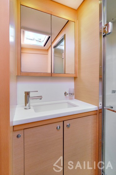 Lagoon 52F - Yacht Charter Sailica