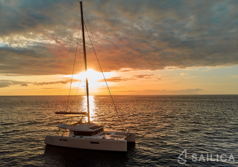 Lagoon 52F - Yacht Charter Sailica