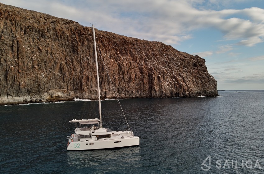 Lagoon 52F - Yacht Charter Sailica