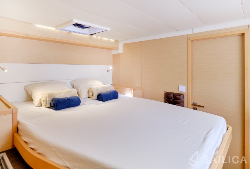 Lagoon 52F - Yacht Charter Sailica