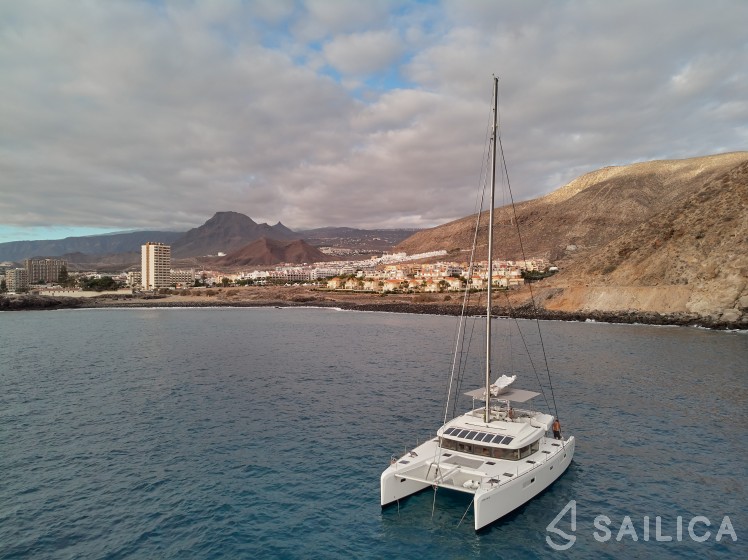 Lagoon 52F - Yacht Charter Sailica