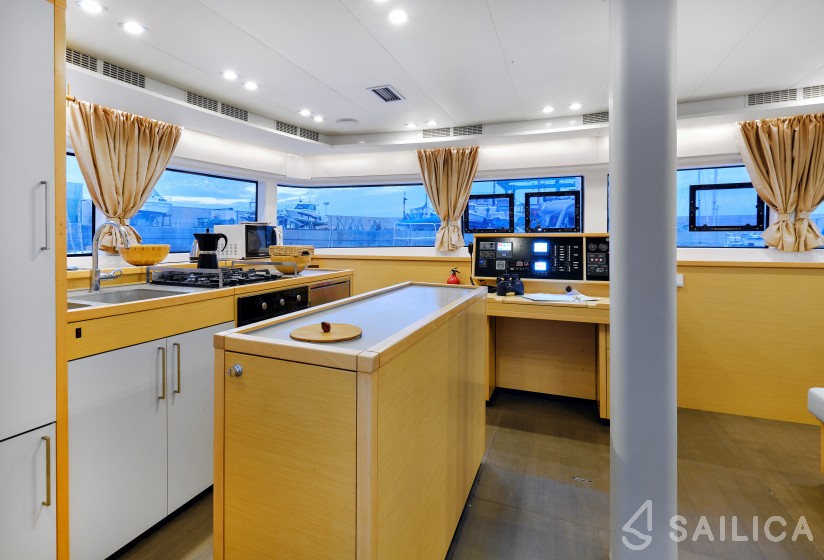 Lagoon 52F - Yacht Charter Sailica