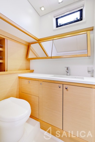 Lagoon 52F - Yacht Charter Sailica