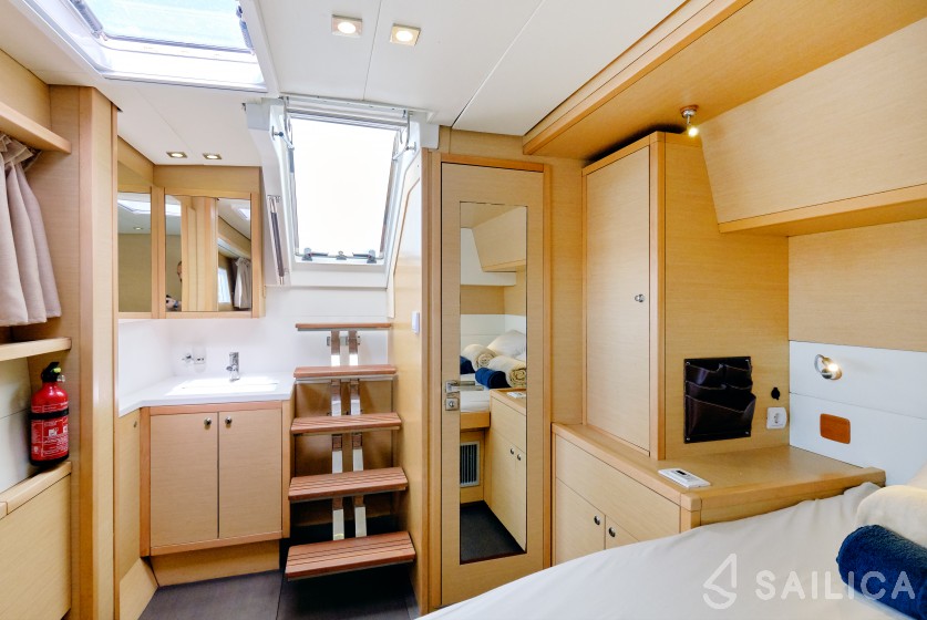 Lagoon 52F - Yacht Charter Sailica