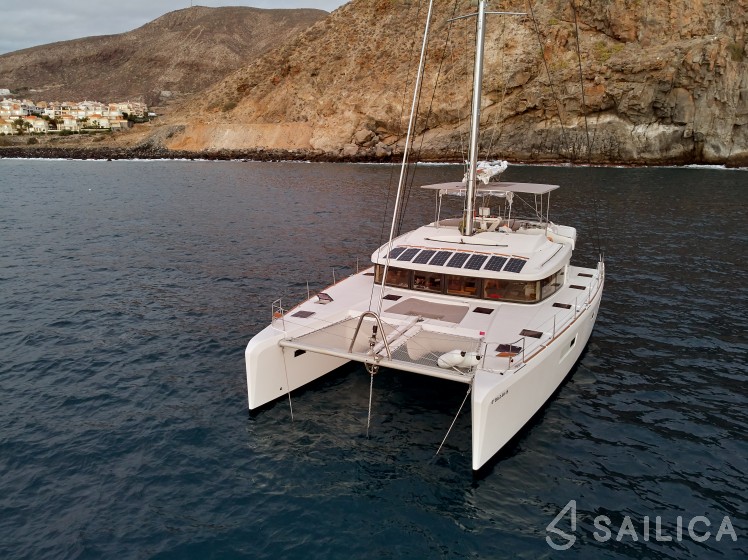 Lagoon 52F - Yacht Charter Sailica