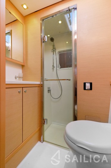Lagoon 52F - Yacht Charter Sailica