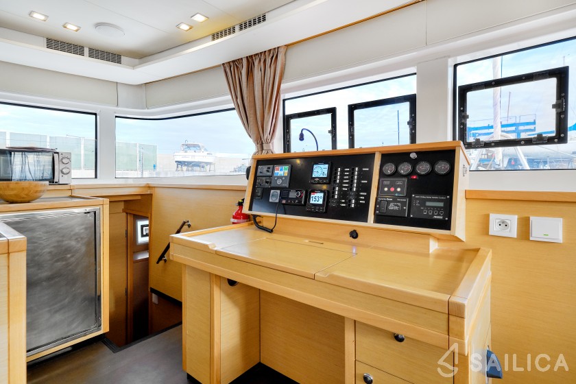 Lagoon 52F - Yacht Charter Sailica