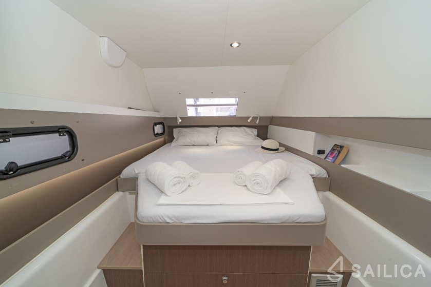 Bali 4.3 - Yacht Charter Sailica