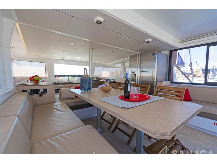 Bali 4.3 - Yacht Charter Sailica