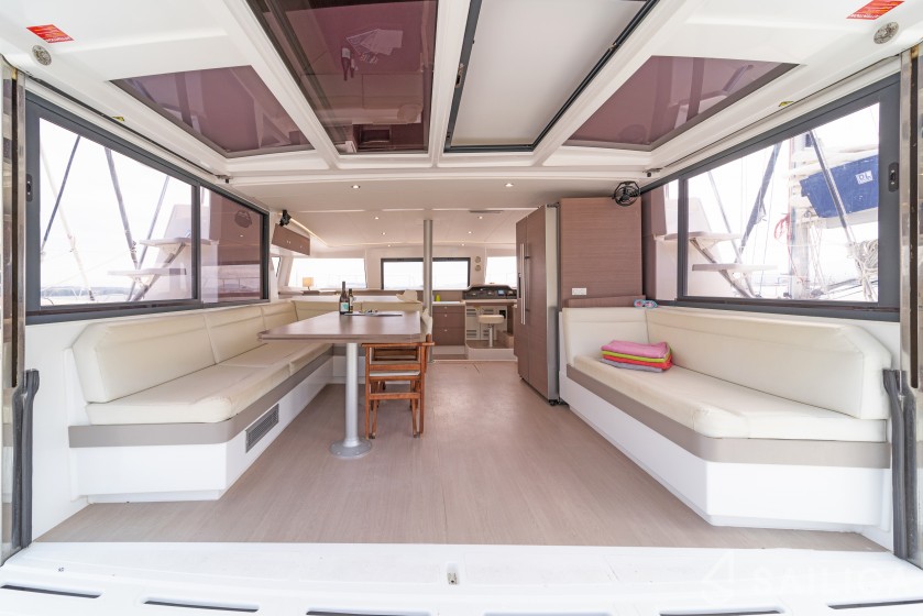 Bali 4.3 - Yacht Charter Sailica