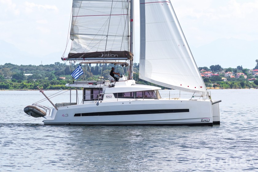 Bali 4.3 - Yacht Charter Sailica